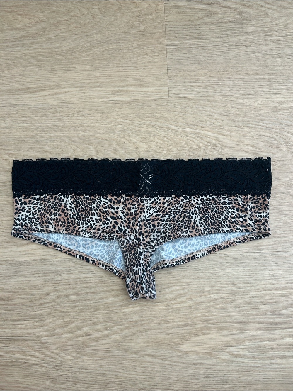 2009 Y2K Vintage Victoria's Secret Leopard Print Hiphugger Panty M